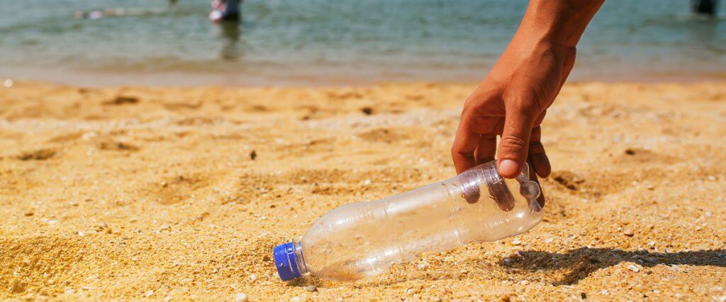 Beach Clean Up: QiDZ & Companies For Good | QiDZ | Kids Activities in Dubai